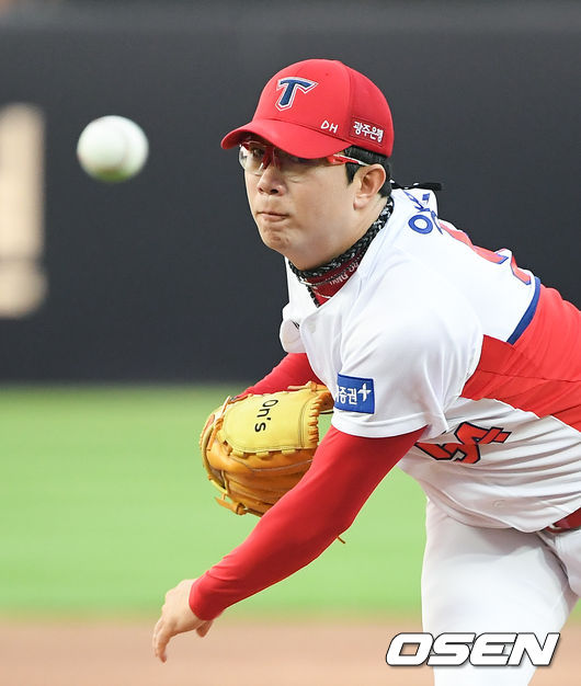 KIA 타이거즈 에이스 양현종이 지난 7월 5일 LG 트윈스와의 광주경기에서 역투를 펼치고 있다. /soul1014@osen.co.kr