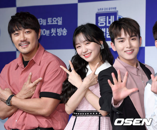 9일 오후 서울 여의도 마리나에서 TV CHOSUN 예능 프로그램 '동네 앨범’ 제작발표회가 열렸다.가수 KCM, 류수정, 려욱이 포토타임을 갖고 있다. /sunday@osen.co.kr