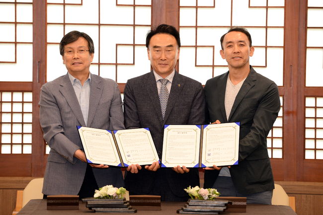 [사진] 왼쪽부터 한국스포츠정책과학원 정영린 원장, 대한핸드볼협회 아카데미 김경태 원장, 서울대학교 스포츠과학연구소장 송욱 교수 /대한핸드볼협회 제공