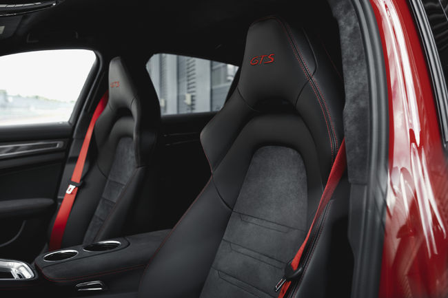 포르쉐 신형 파나메라 GTS(The new Panamera GTS).
