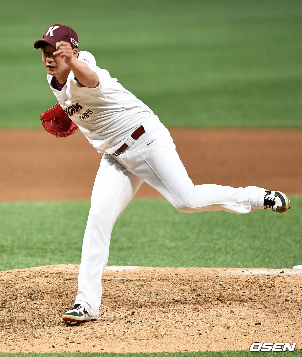 9회초 키움 오주원이 역투하고 있다. /pjmpp@osen.co.kr