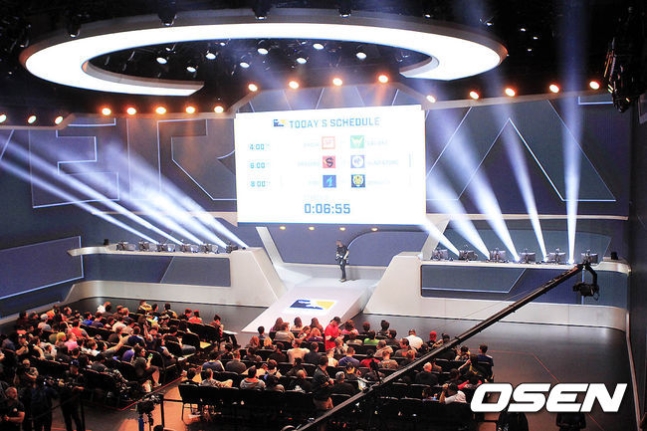 블리자드 아레나 전경.