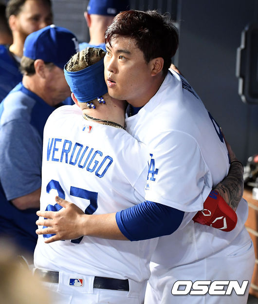 7회초 세 타자를 모두 삼진으로 처리하며 경기를 마친 류현진이 환한 표정을 짓고 있다. /jpnews@osen.co.kr