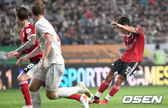 후반 팀 K리그 박주영이 슈팅을 날리고 있다. /dreamer@osen.co.kr