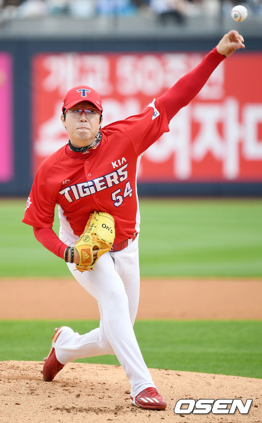 KIA 선발 양현종이 힘차게 공을 뿌리고 있다. /rumi@osen.co.kr