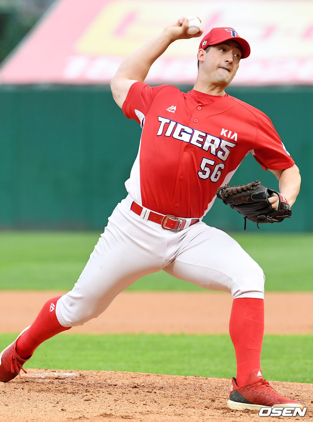 KIA 선발 윌랜드가 힘차게 공을 뿌리고 있다./rumi@osen.co.kr