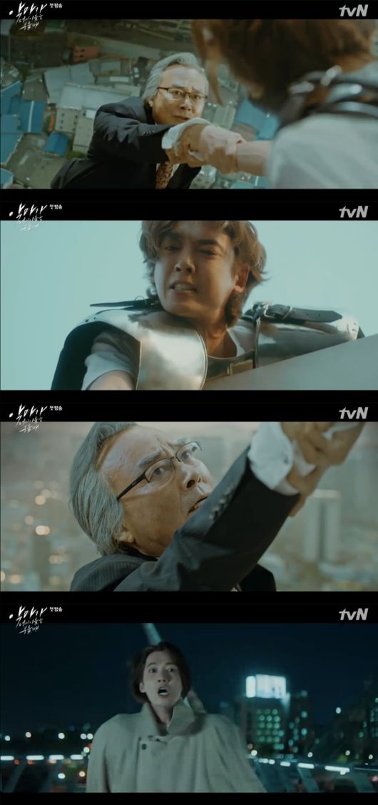 [사진=tvN 방송화면] '악마가 너의 이름을 부를 때' 첫 방송에서 악마의 대리인을 만난 정경호