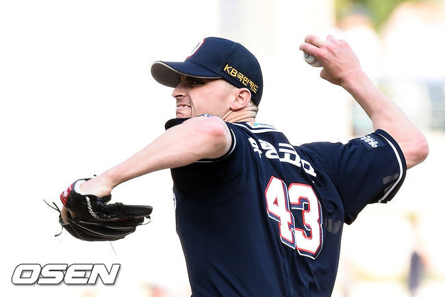 1회말 두산 선발투수 후랭코프가 역투하고 있다. /soul1014@osen.co.kr