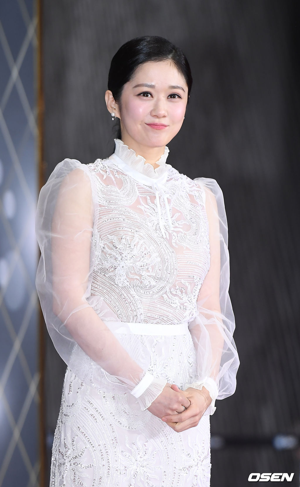 배우 장나라가 31일 오후 서울 마포구 SBS 프리즘타워 로비에서 진행된 '2018 SBS 연기대상' 포토월 행사에 참석해 레드카펫을 밟고 있다. / youngrae@osen.co.kr