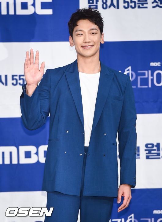 출연배우들이 포즈를 취하고 있다. / soul1014@osen.co.kr