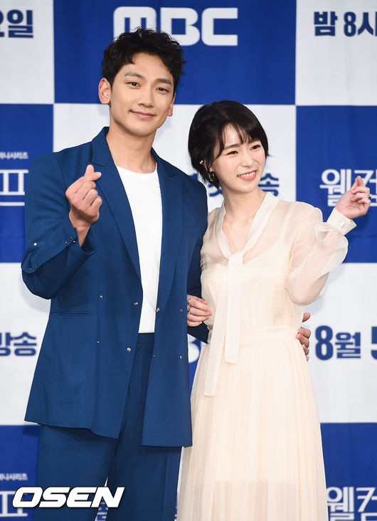 출연배우들이 포즈를 취하고 있다. / soul1014@osen.co.kr