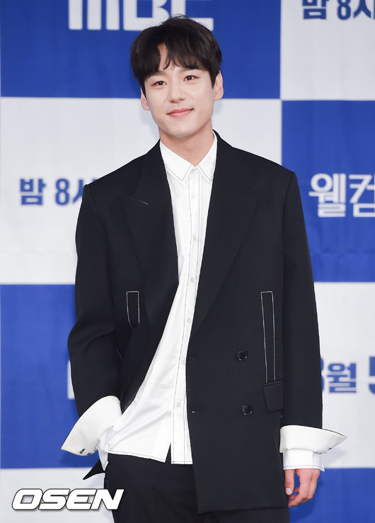 출연배우들이 포즈를 취하고 있다. / soul1014@osen.co.kr