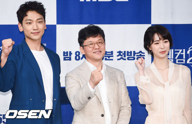 배우 정지훈이 미소 짓고 있다. / soul1014@osen.co.kr