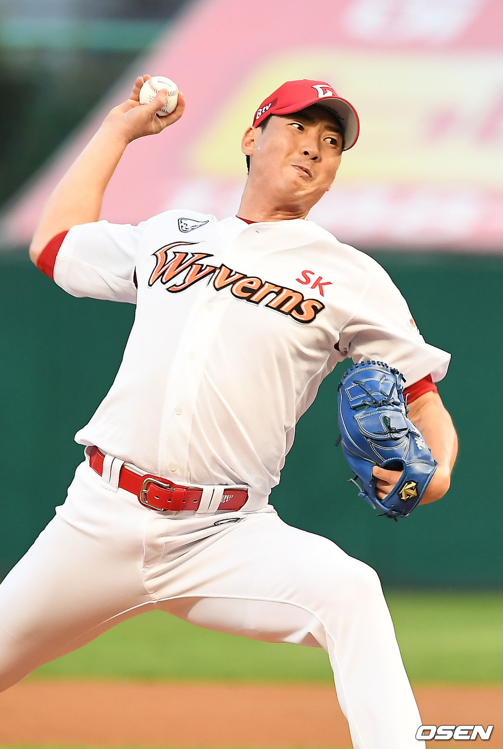 2회초 SK 문승원이 역투하고 있다. /youngrae@osen.co.kr