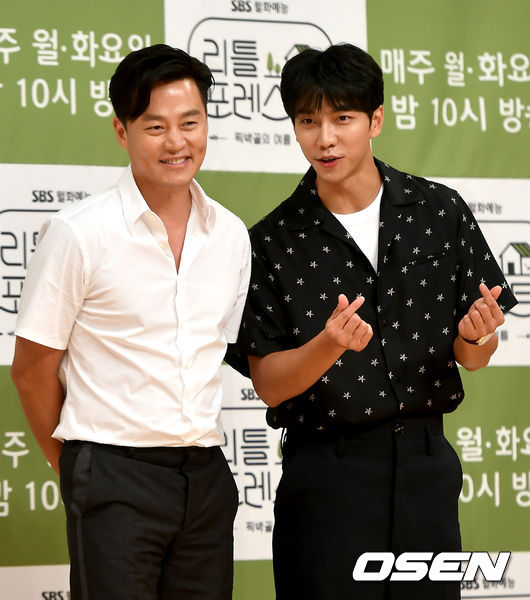 배우 이서진, 이승기가 포즈를 취하고 있다. /ksl0919@osen.co.kr