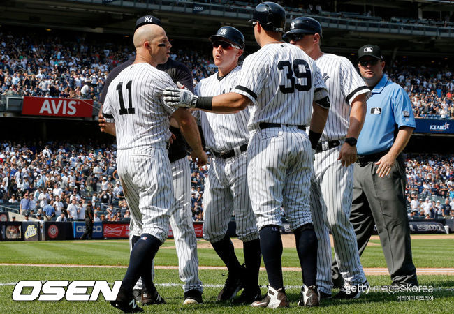 [사진] 퇴장 당한 후 어필하는 브렛 가드너(11번). /ⓒGettyimages(무단전재 및 재배포 금지)