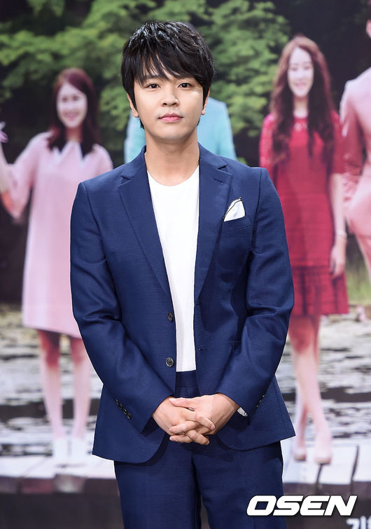 배우 김정훈이 20일 오후 서울 상암동 MBC신사옥에서 진행된 일일연속극 '다시 시작해' 제작발표회에 참석해 포즈를 취하고 있다. /dreamer@osen.co.kr