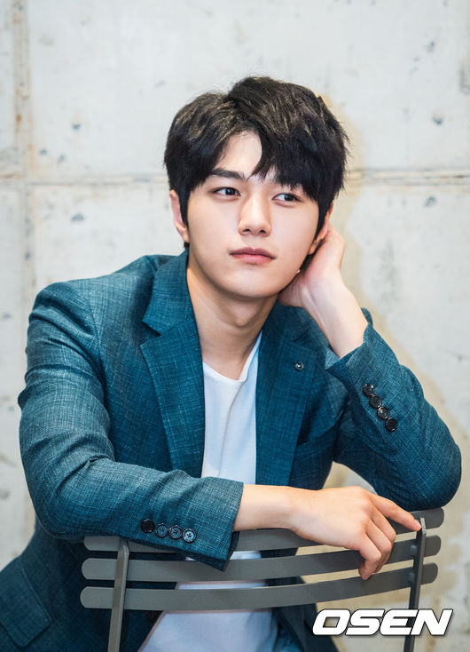 인피니트 엘이 배우 김명수로 한 단계 더 도약할 준비를 마쳤다.