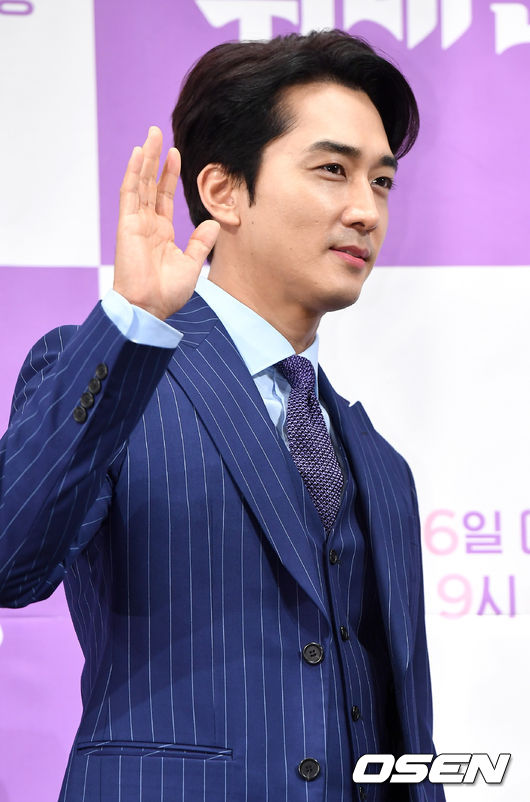 21일 오후 서울 논현동 임피리얼 팰리스에서 tvN 새 월화드라마 ‘위대한 쇼’ 제작발표회가 열렸다.  드라마 ‘위대한 쇼’는 전 국회의원 위대한(송승헌 분)이 국회 재입성을 위해 문제투성이 사남매(노정의, 정준원, 김준, 박예나 분)를 가족으로 받아들이며 벌어지는 이야기다. /dreamer@osen.co.kr