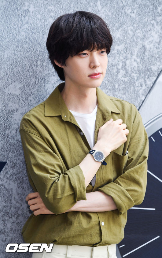 31일 오전 서울 청담동 송은아트센터에서 진행된 스위스 시계 브랜드  '스와치(SWATCH) 스킨 아이러니 컬렉션 공식 론칭행사에서 배우 안재현이 포즈를 취하고 있다/ soul1014@osen.co.kr