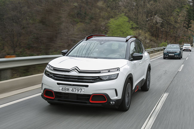 시트로엥 C5 에어크로스 SUV.