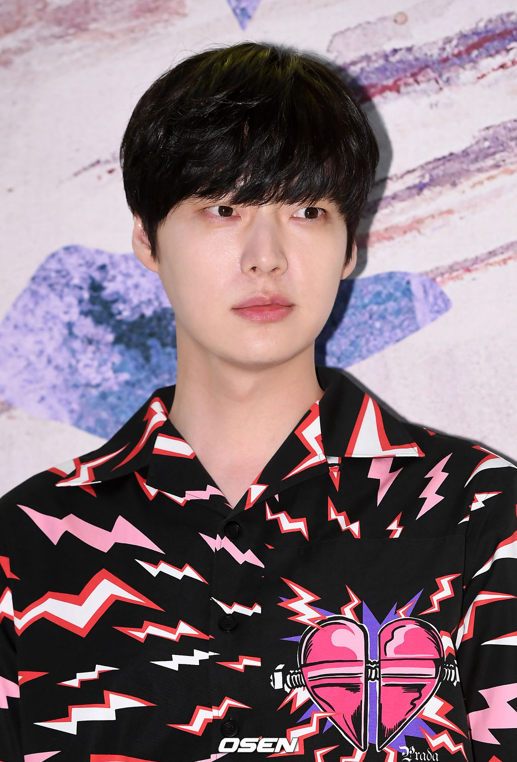 안재현이 포토월로 입장하며 포즈를 취하고 있다./ rumi@osen.co.kr