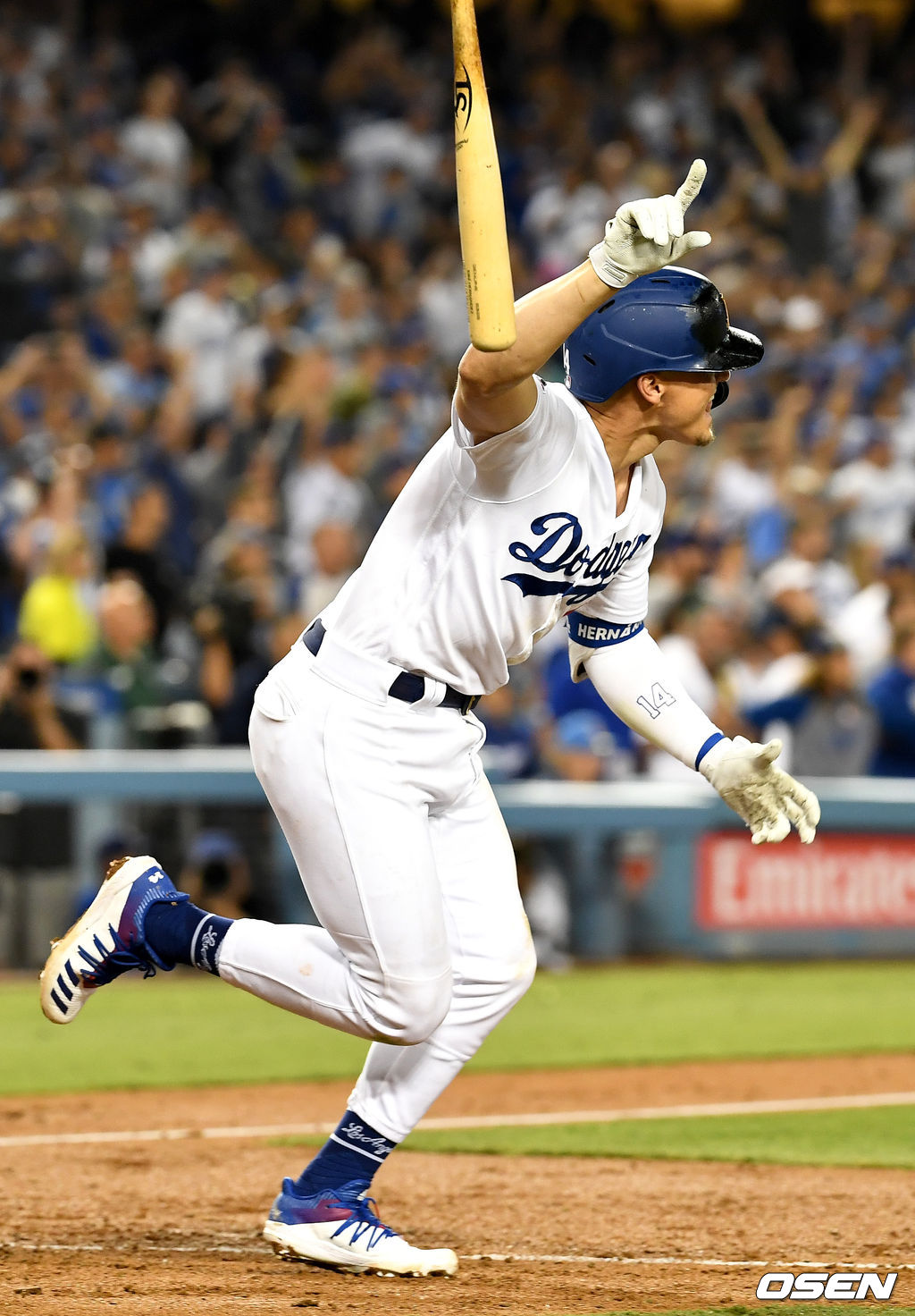 9회말 1사 2루 상황 다저스 키케 에르난데스가 끝내기 안타를 날리고 있다. /dreamer@osen.co.kr