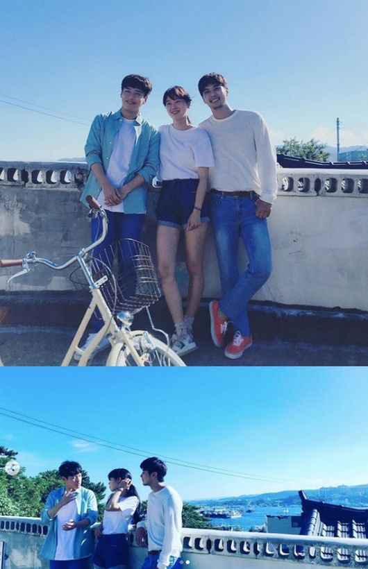 [사진=공효진 SNS] 배우 공효진(중앙)이 공개한 강하늘(왼쪽), 김지석(오른쪽)과 함께 한 '동백꽃 필 무렵' 촬영 현장.