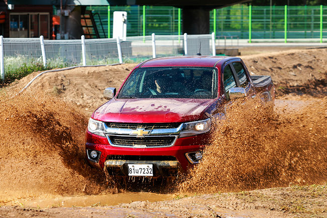 리얼 아메리칸 픽업트럭을 표방하는 쉐보레 콜로라도.
