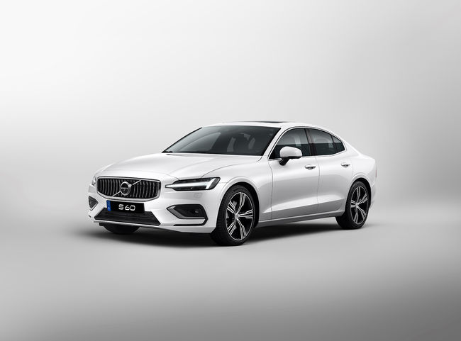 볼보차 신형 S60.