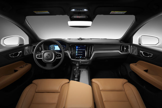 볼보차 신형 S60.