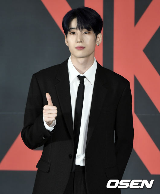 한승우가 포토타임을 하고 있다. /ksl0919@osen.co.kr