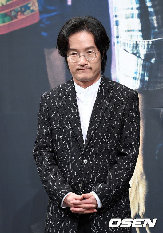 28일 오후 서울 논현동 임피리얼팰리스 호텔에서 OCN 드라마틱 시네마 ‘타인은 지옥이다' 제작발표회가 열렸다.  배우 이중옥이 포토타임을 갖고 있다. /sunday@osen.co.kr