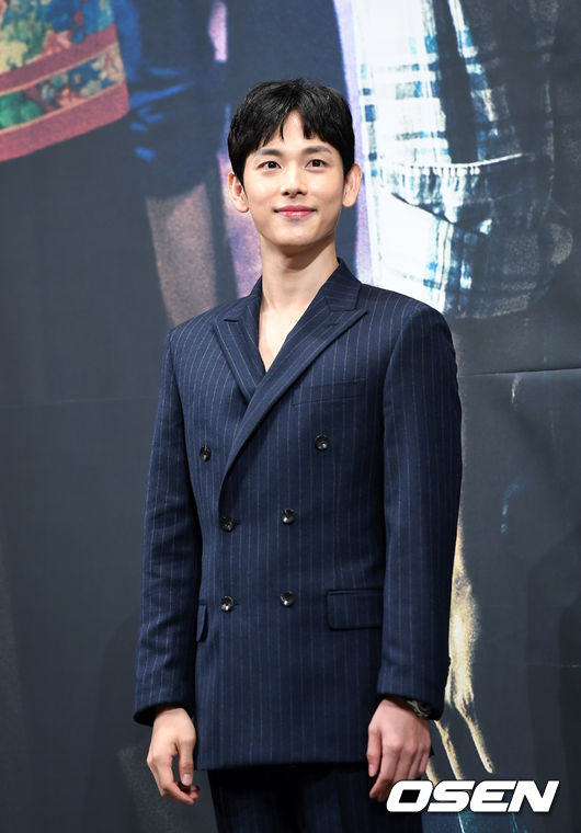 28일 오후 서울 논현동 임피리얼팰리스 호텔에서 OCN 드라마틱 시네마 ‘타인은 지옥이다' 제작발표회가 열렸다.  배우 임시완이 포토타임을 갖고 있다. /sunday@osen.co.kr