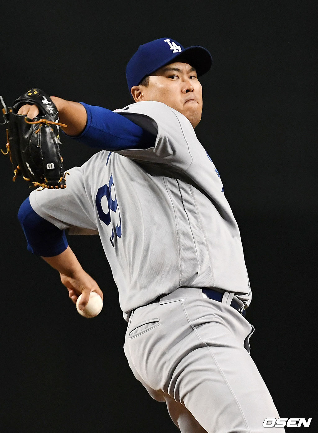 LA 선발 류현진이 힘차게 공을 뿌리고 있다./dreamer@osen.co.kr