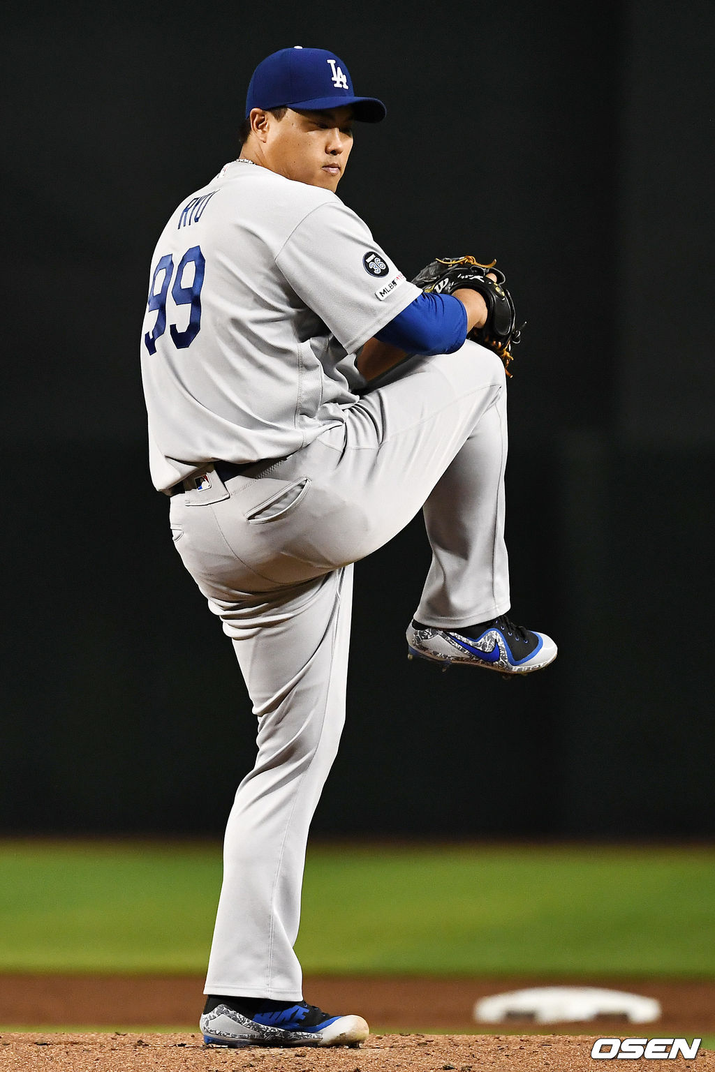 LA 선발 류현진이 힘차게 공을 뿌리고 있다./dreamer@osen.co.kr