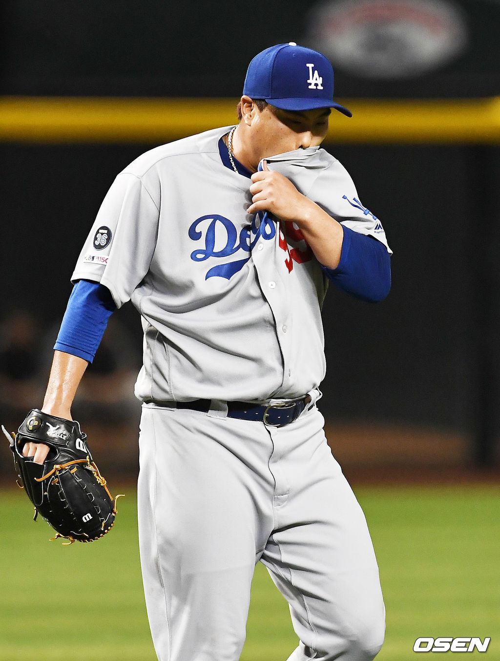 4회말을 마친 LA 류현진이 아쉬워하고 있다./dreamer@osen.co.kr