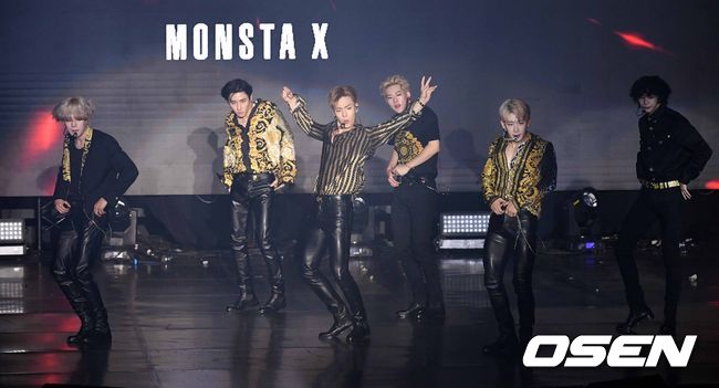 그룹 몬스타엑스가 멋진 무대를 선보이고 있다. /sunday@osen.co.kr