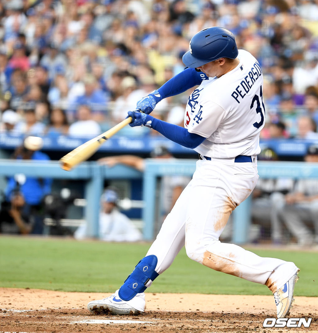 3회말 무사 1, 3루 상황 다저스 작 피더슨이 달아나는 스리런포를 날리고 있다. /dreamer@osen.co.kr