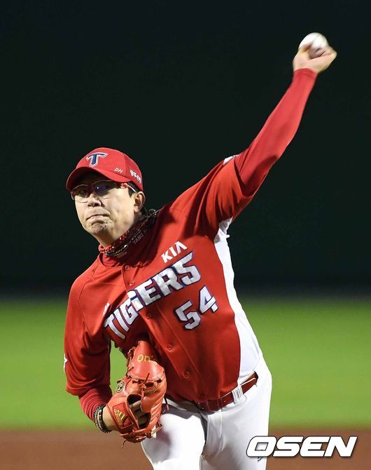 1회말 무사에서 KIA 선발투수 양현종이 역투하고 있다. /sunday@osen.co.kr