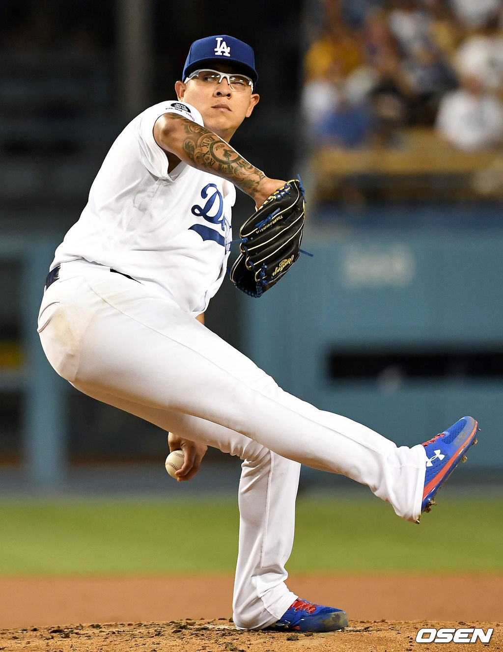 다저스 선발 훌리오 유리아스가 힘차게 공을 뿌리고 있다. /dreamer@osen.co.kr