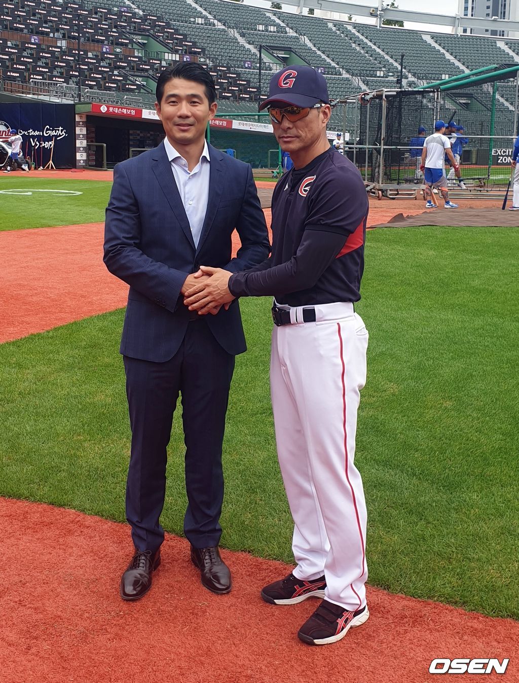 성민규 롯데 단장과 공필성 감독 대행 / what@osen.co.kr