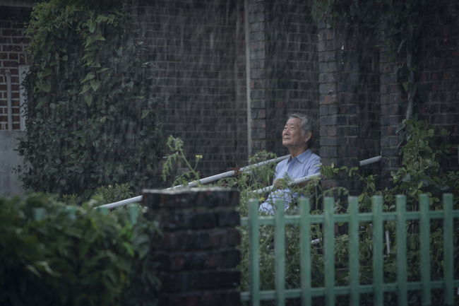 [사진=KBS 제공] '생일편지'에 출연한 배우 전무송 촬영 현장 스틸 컷.