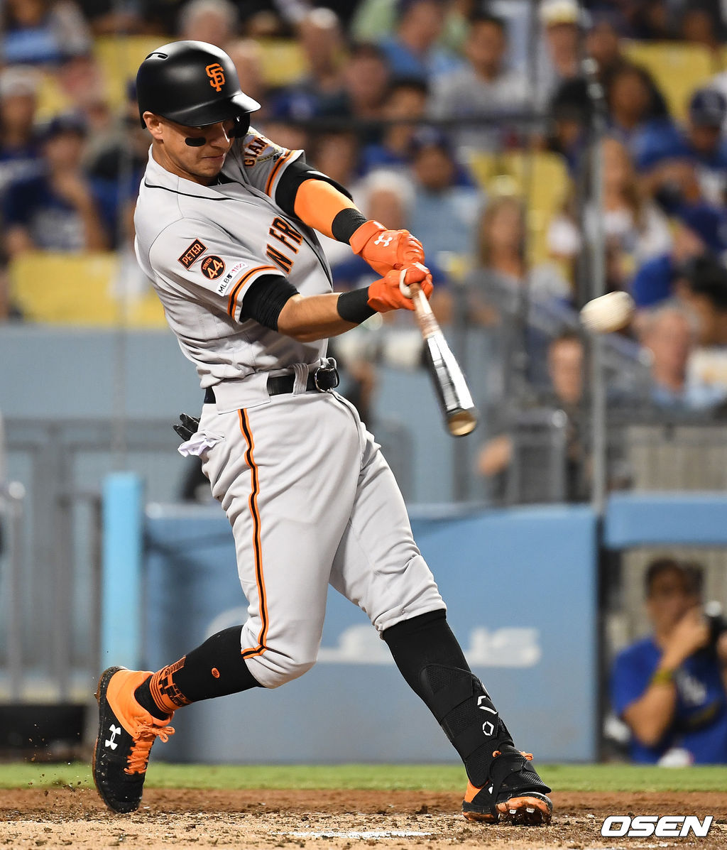 2회초 무사 1루 상황 샌프란시스코 마우리시오 듀본이 2루타를 날리고 있다. /dreamer@osen.co.kr