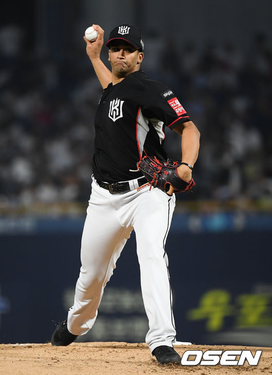 2회말 kt 선발투수 쿠에바스가 역투하고 있다/ soul1014@osen.co.kr