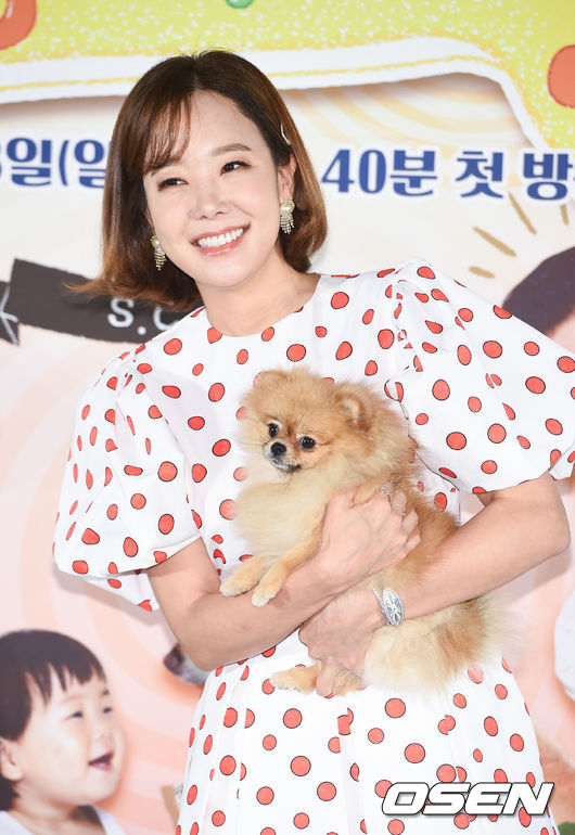 소유진이 포즈를 취하고 있다. / soul1014@osen.co.kr