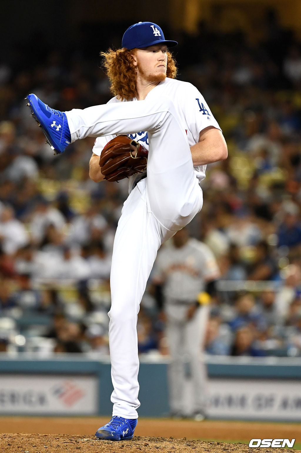 6회초 마운드에 오른 다저스 투수 더스틴 메이가 힘차게 공을 뿌리고 있다. /dreamer@osen.co.kr