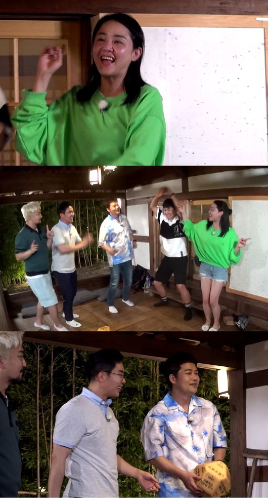 [사진=MBC 제공] '선을 넘는 녀석들-리턴즈'에서 주령구 놀이를 즐기는 문근영과 멤버들.