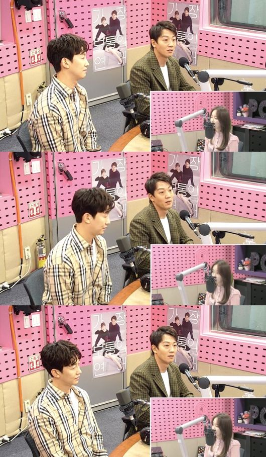 [사진=SBS 보는 라디오 화면] '박선영의 씨네타운'에 출연한 배우 강기영(왼쪽)과 김래원(오른쪽)이 영화 '가장 보통의 연애'에 대해 이야기하고 있다.