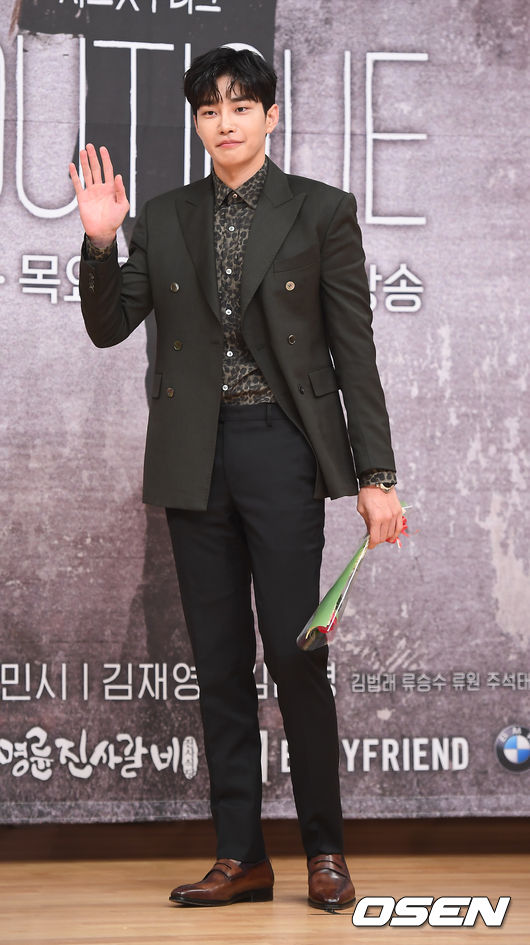 배우 김태훈, 김선아, 박희본, 고민서, 김재영이 포토타임을 갖고 있다./youngrae@osen.co.kr